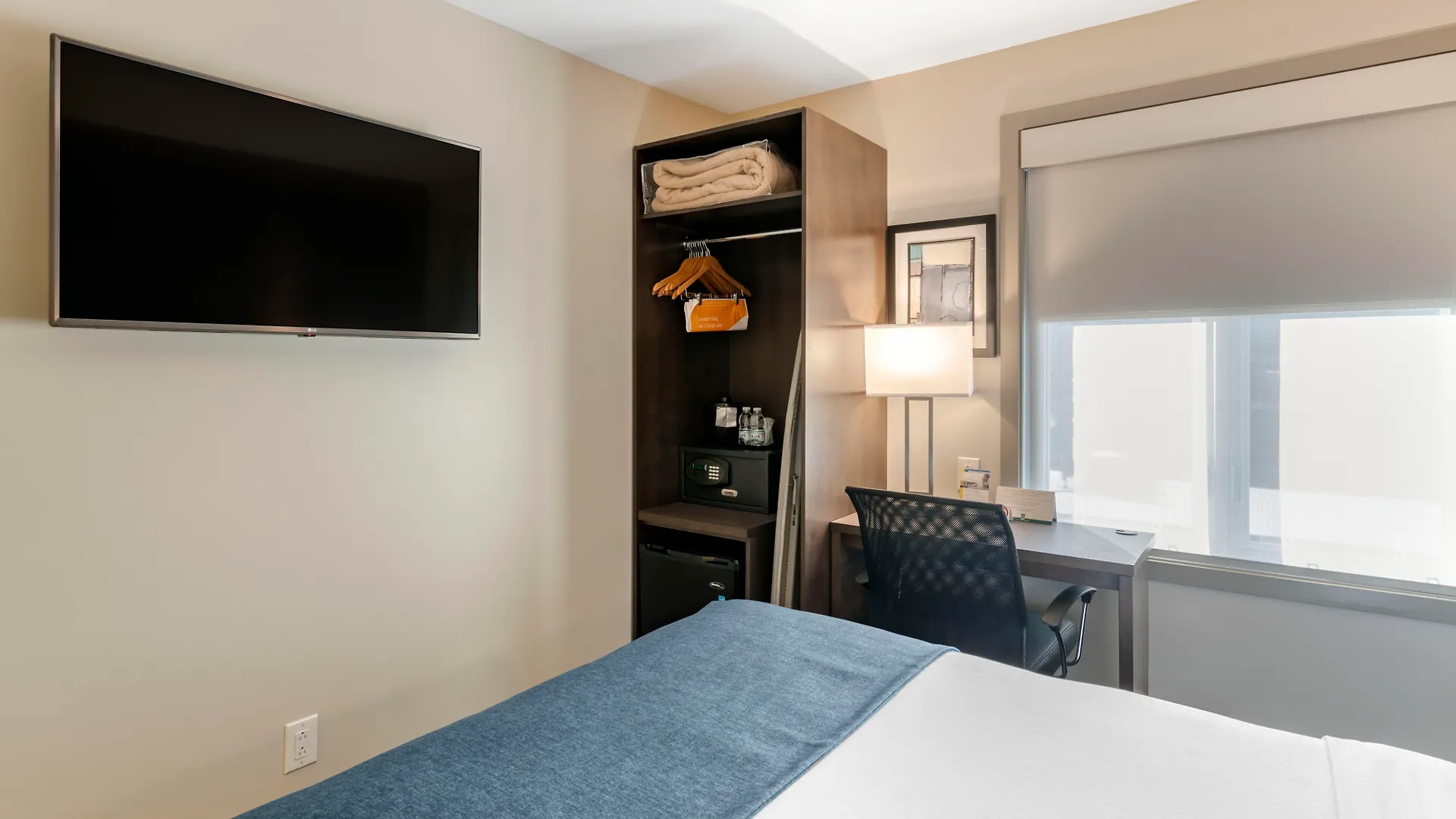 ***  Quality Inn Centre-Ville Montreal Canadá