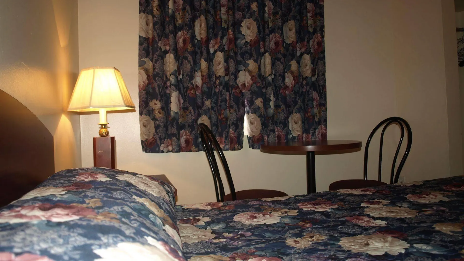 ***  Quality Inn Centre-Ville Montreal Canada